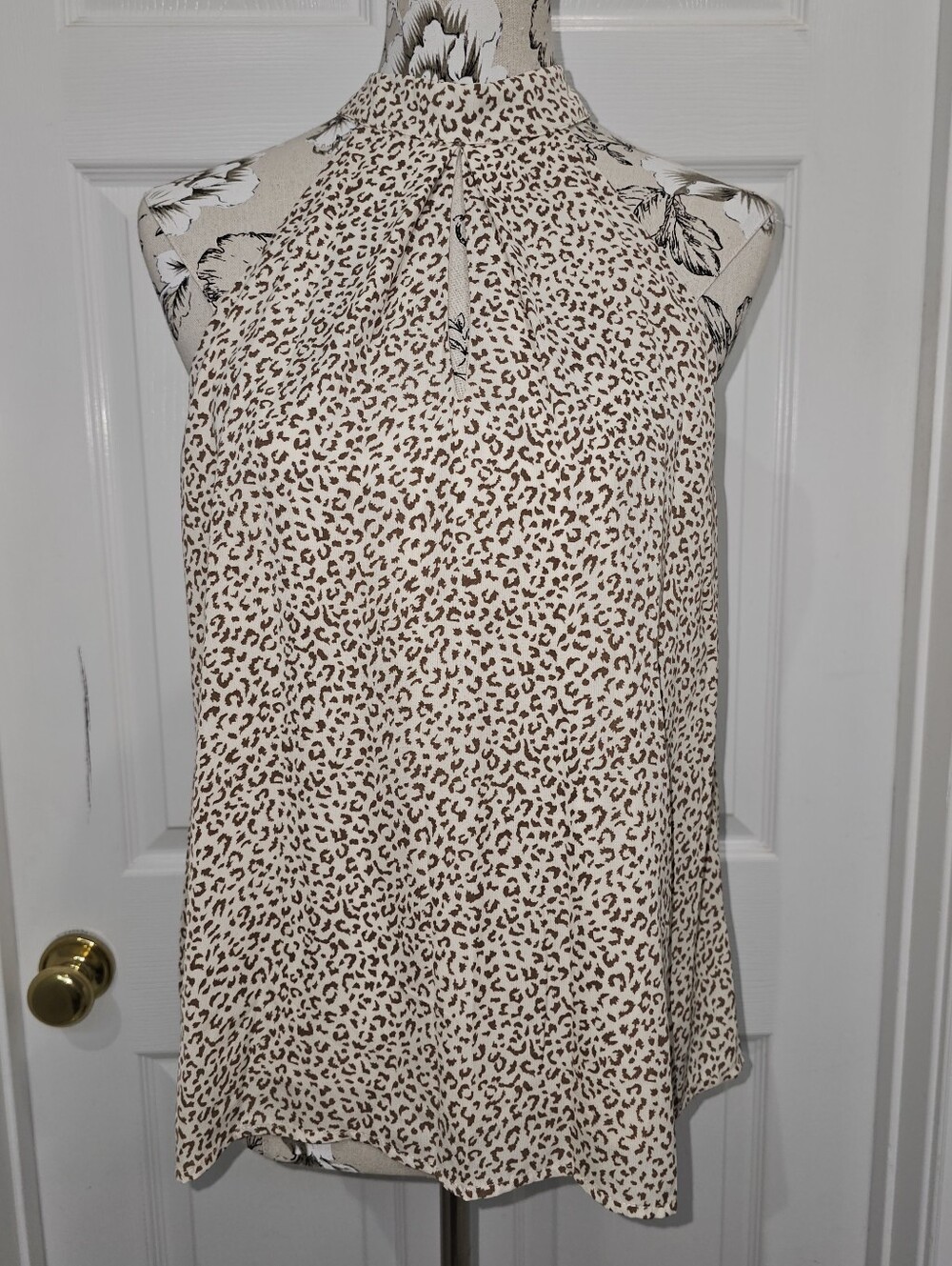 She + Sky, Sleeveless Halter Leopard Print Top - Cream/Brown Size M